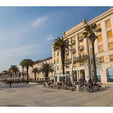 Riva Royal View Luxury Apartmán Split