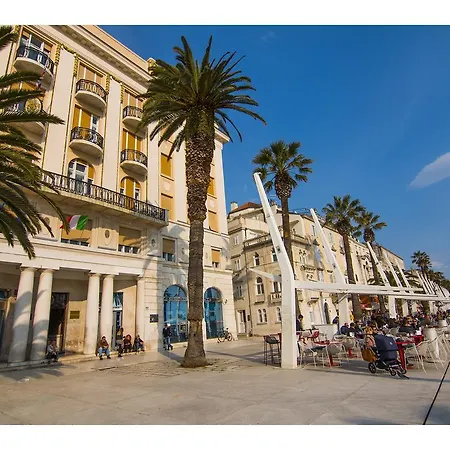 Daire Riva Royal View Luxury