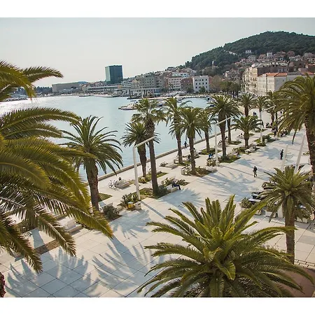 Riva Royal View Luxury * Σπλιτ