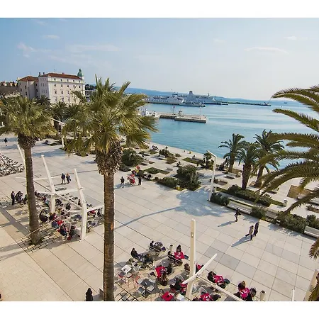 Riva Royal View Luxury *